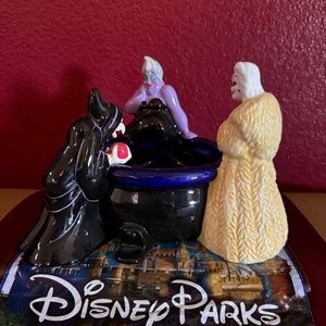 Disney Villains Cauldron / Ursula, Cruella and the Croan (Evil Queen)
